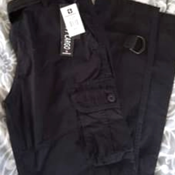 NWT SouthPole black cargo pants size 34x32 - Picture 1 of 1
